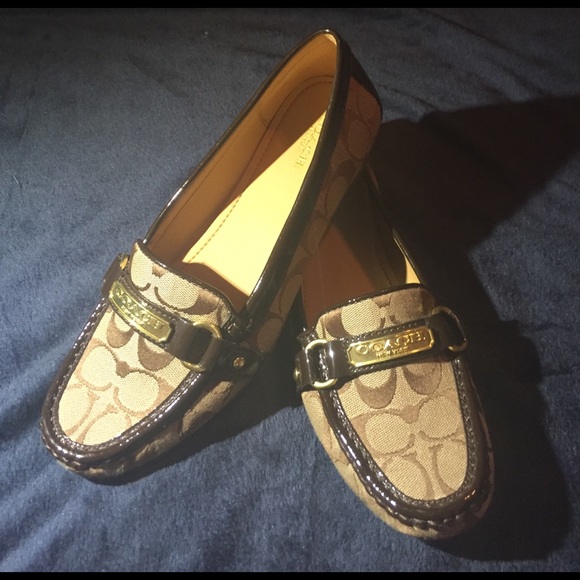 Coach Shoes - Coach New York NWOT Shoes - Size US 9