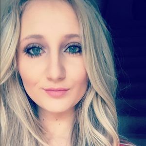 Meet your Posher, Ana