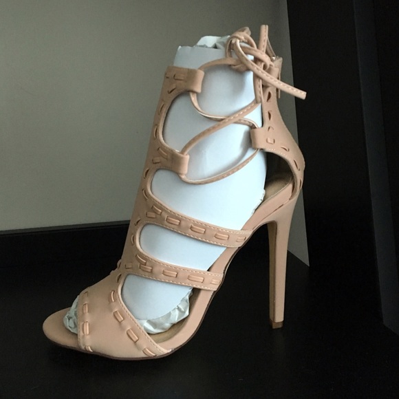 BLUSH PINK CUT OUT SIDE HEELS - Picture 4 of 7
