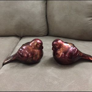 2 ceramic pigeons