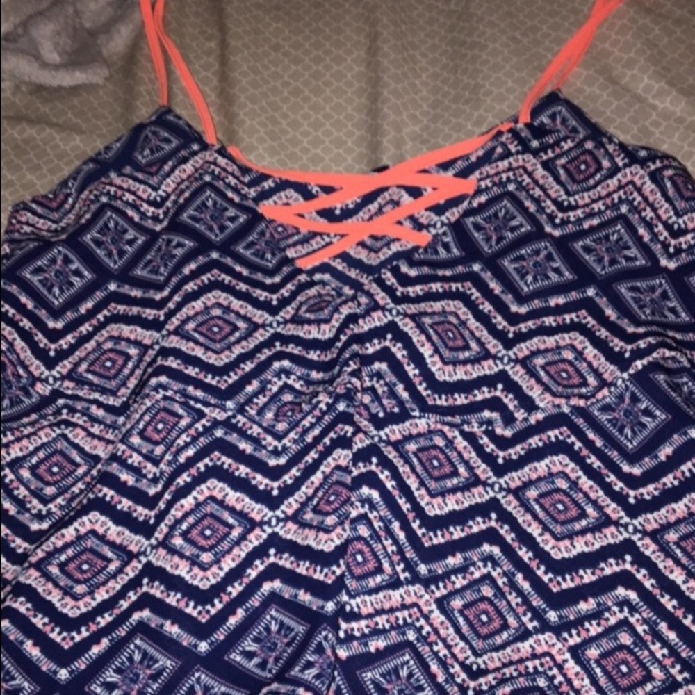 Crop top - Picture 2 of 3