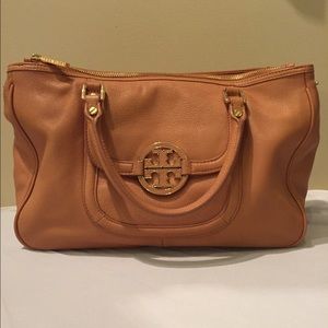 Tory burch leather hobo bag