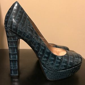 Crocodile Print BCBG Heels size 7.5