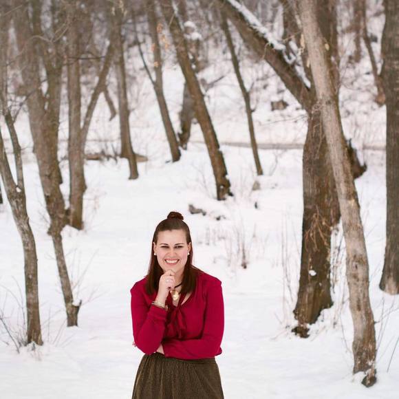 Meet your Posher, Caroline - Picture 1 of 1