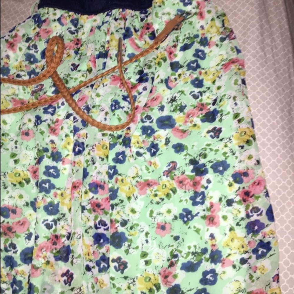 Dress - Picture 2 of 3