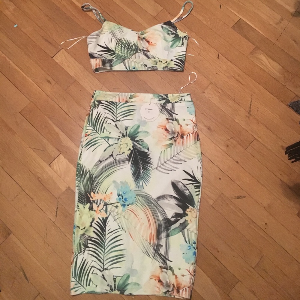 Tropical print skirt and bralette set