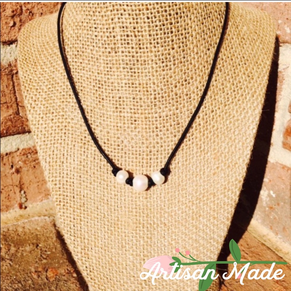 NEW Triple Pearl Leather Knot Choker Necklace