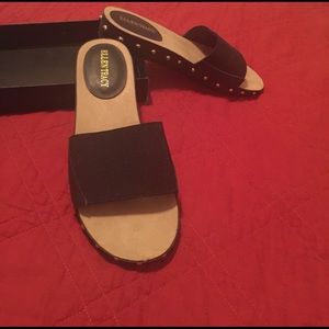 Ellen Tracy slides size 8M shoes