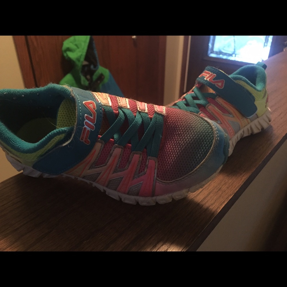 Girls Fila shoes 1