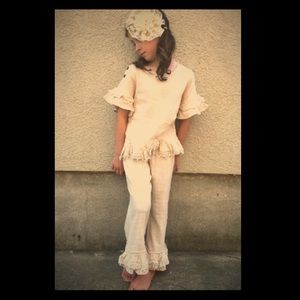 M.L. Kids ruffle linen pants with embroidered lace