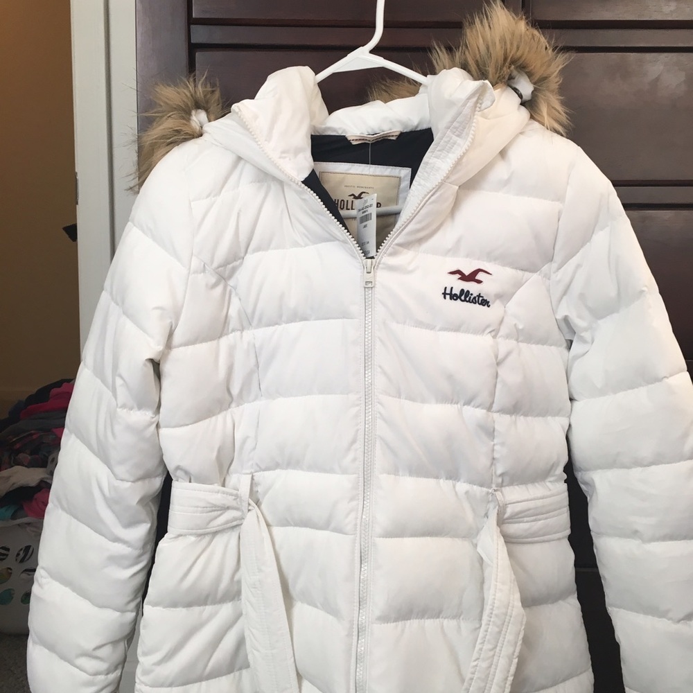 Hollister belted puffer jacket