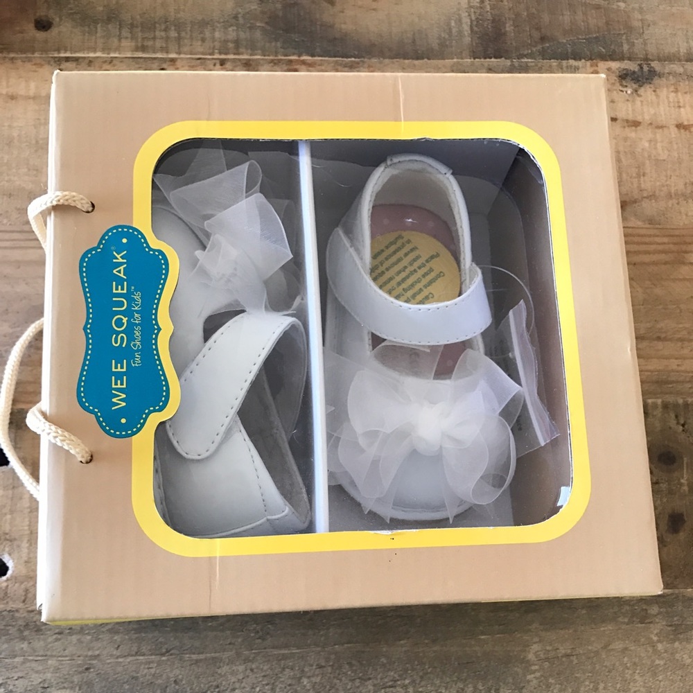 Adorable baby girl shoes- Size 4