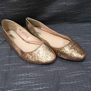 Gold sequined flats from kimchi blue