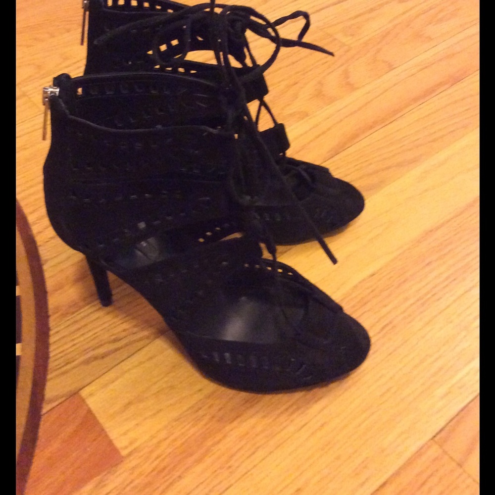 Zara Black lace up pumps