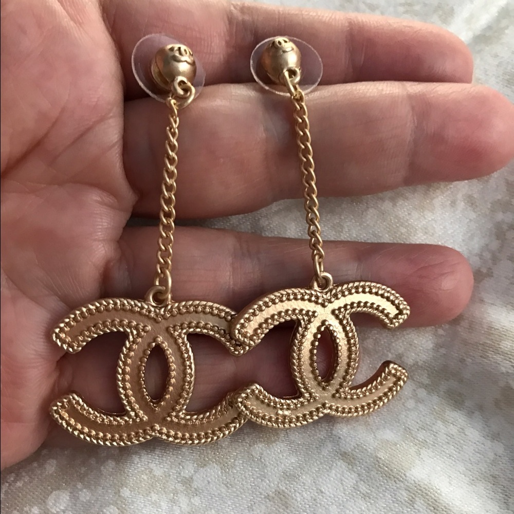 Gold plated dangling earrings