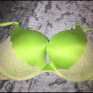 Victoria's Secret 38D Bra