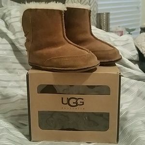 Infant size M 18-24 mths camel color UGG boots.