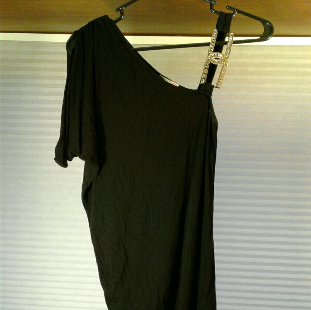 Selling for friend, doesn't wear anymore