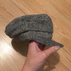 Black + white newsboy cap