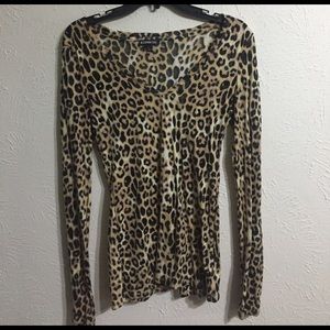 Cheetah print v neck
