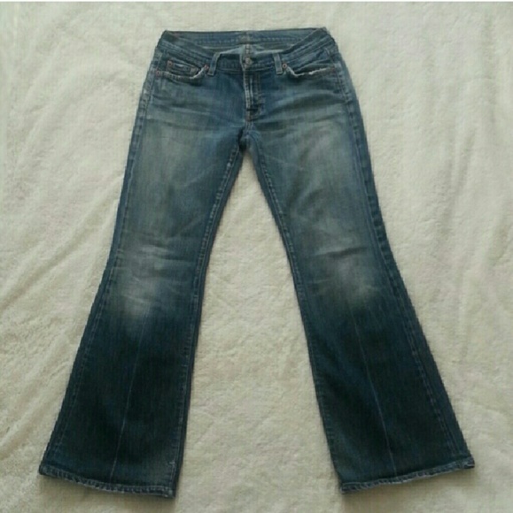 Semi Distressed Jeans - Picture 2 of 4
