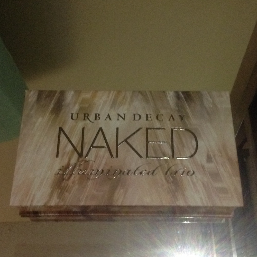 Urban Decay Naked illuminated Trio