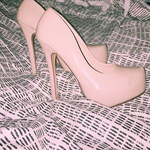 *3 DAYS LEFT* Call it Spring Heels