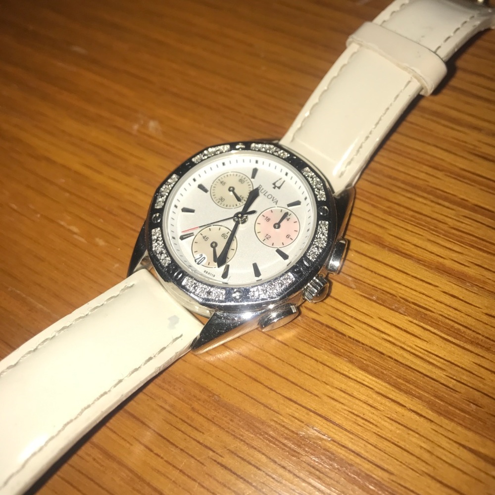 Woman's BULOVA watch ⌚️