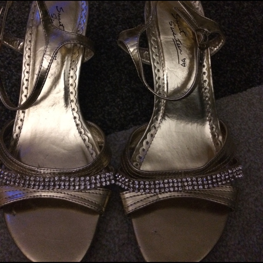 Dress shoes