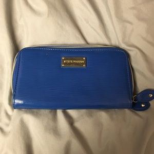 Blue patent Steve Madden double-zip wallet