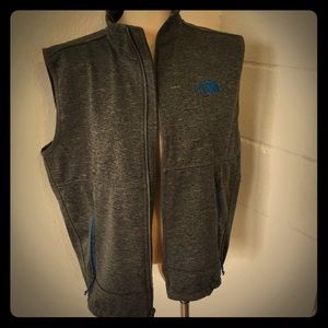 Men's North face soft shell vest. Size large.