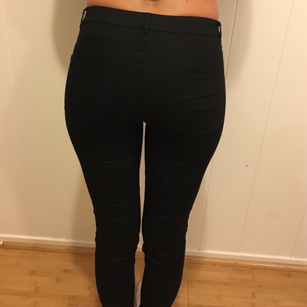 Black Skinny jeans