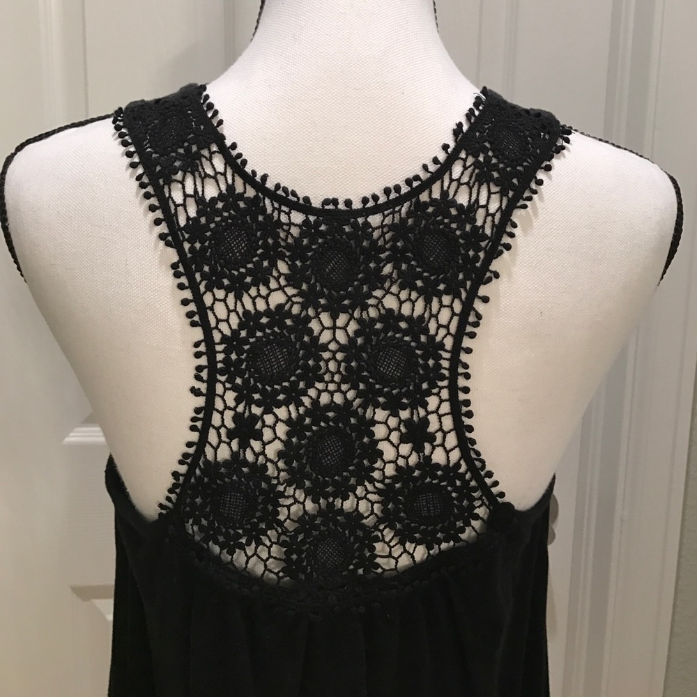 ❣️FOREVER21❣️CROCHET TANK TOP❣️
