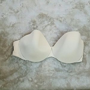 Body by Victoria Strapless bra