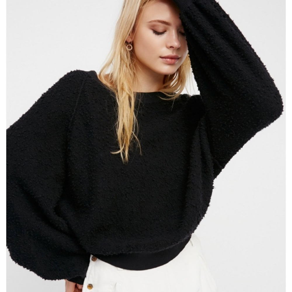 ❤💕💥FREE PEOPLE, BLACK SWEATER💕❤💥