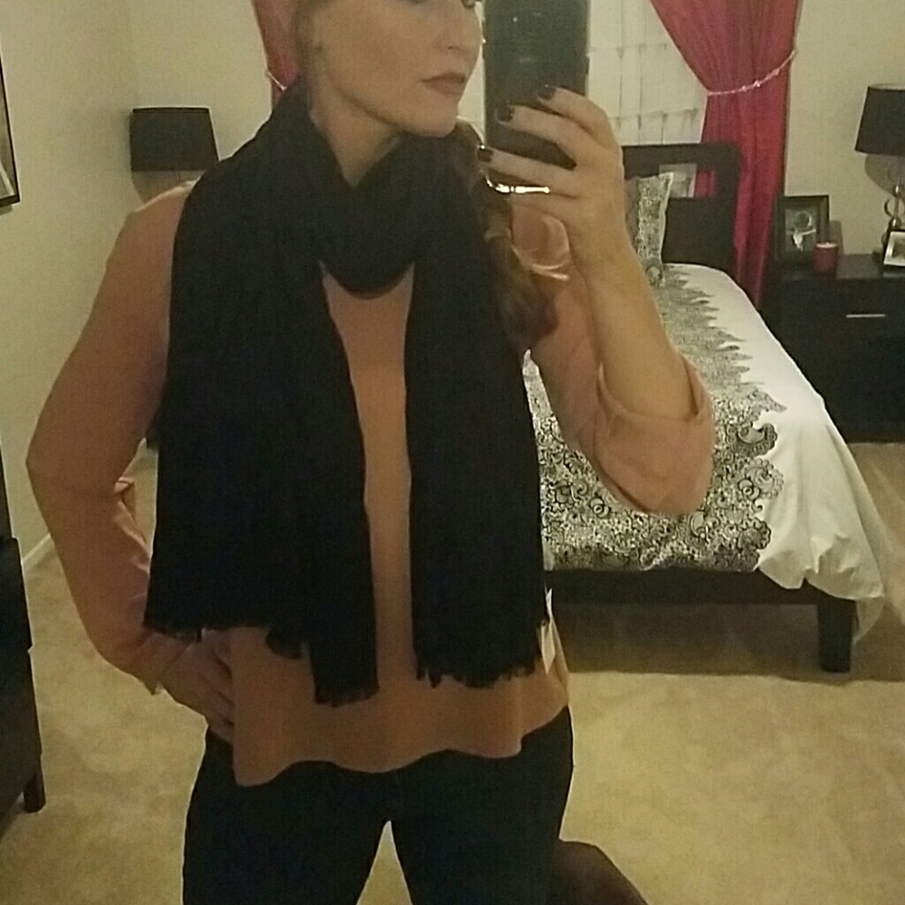 NWT Calvin Klein Scarf