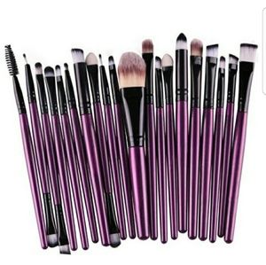 Set of 20 cosmetic brushes