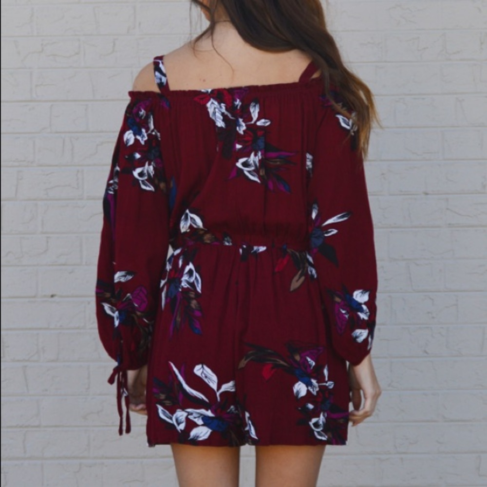 Boutique Walk At Sunset Floral Ling Sleeve Romper - Picture 3 of 4