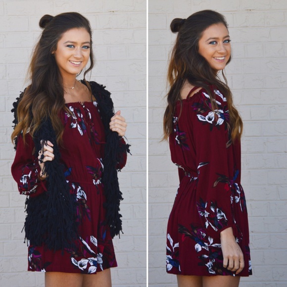 Boutique Walk At Sunset Floral Ling Sleeve Romper - Picture 2 of 4