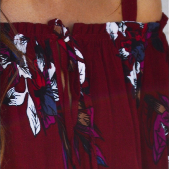 Boutique Walk At Sunset Floral Ling Sleeve Romper - Picture 4 of 4