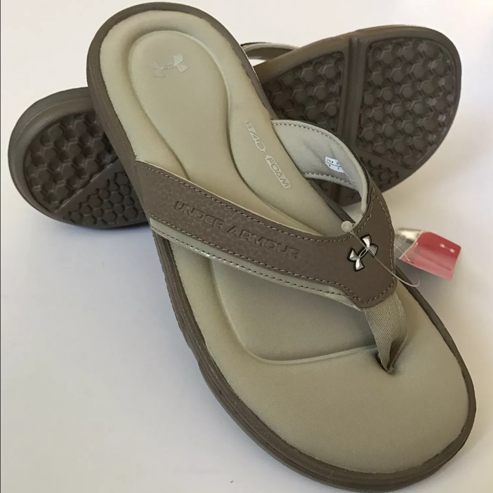 New Under Armour Men's Ignite T Sandals Sz 9 foam