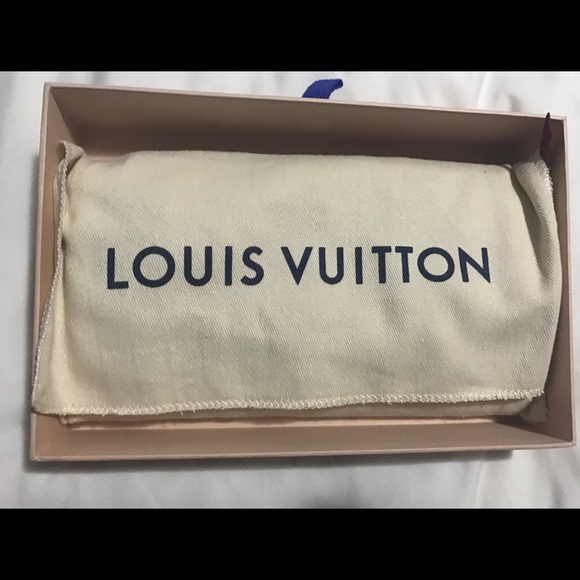 Louis Vuitton Fuchsia Wallet - Picture 4 of 6