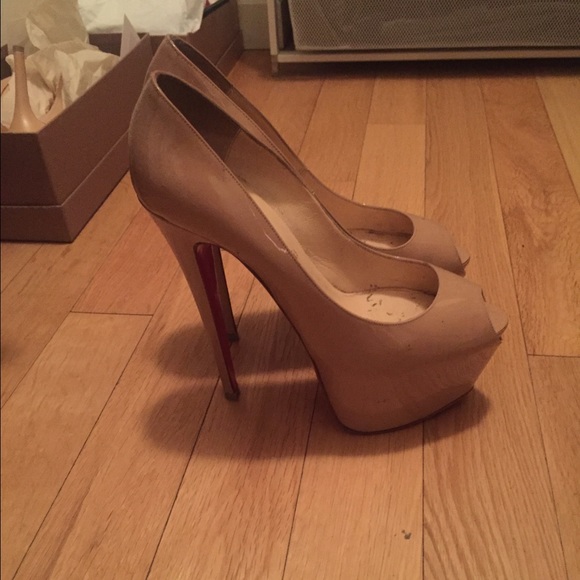Christian Louboutin Shoes - Christian Louboutin