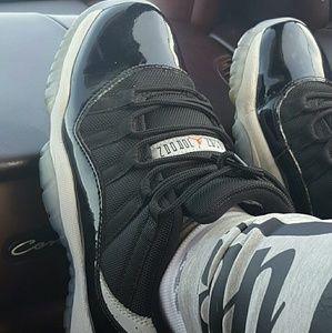 Jordan retro 11s low