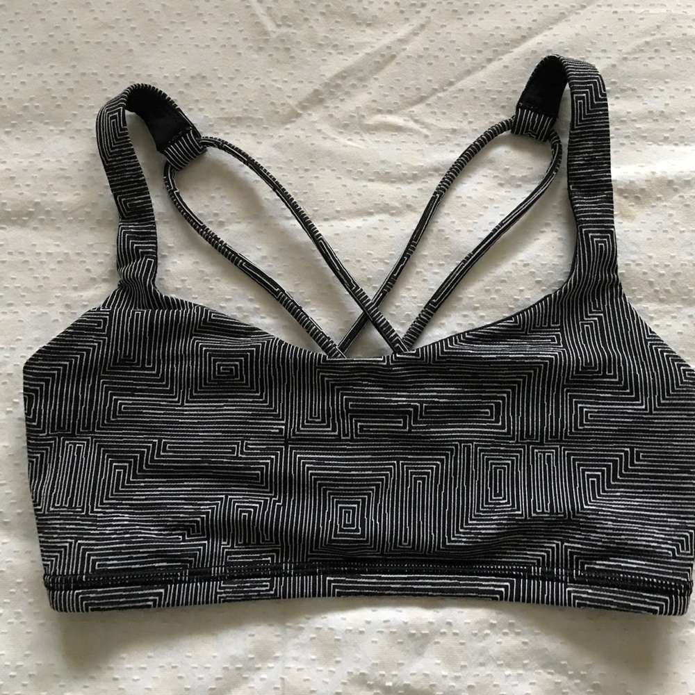 Lululemon jacquard free to be bra size 4