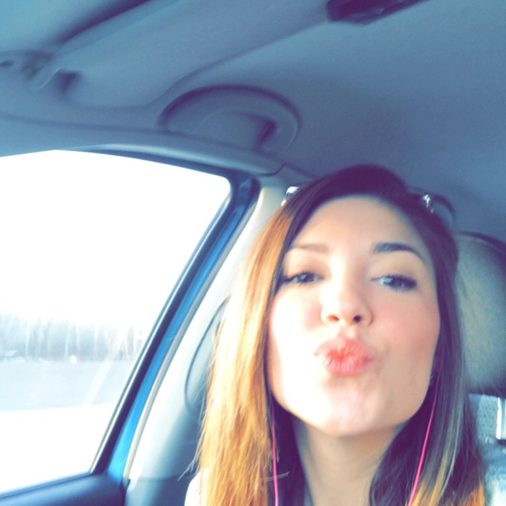 Meet your Posher, Emili