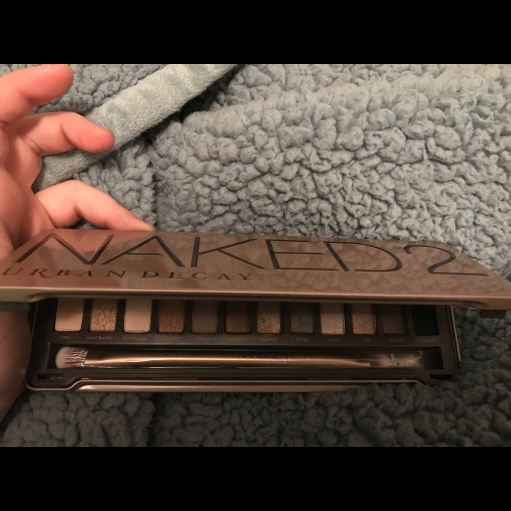 Naked 2 pallet.