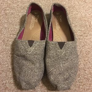 Brown tweed Toms