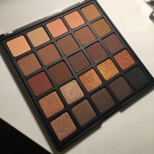 *SOLD*Morphe copper spice 25A