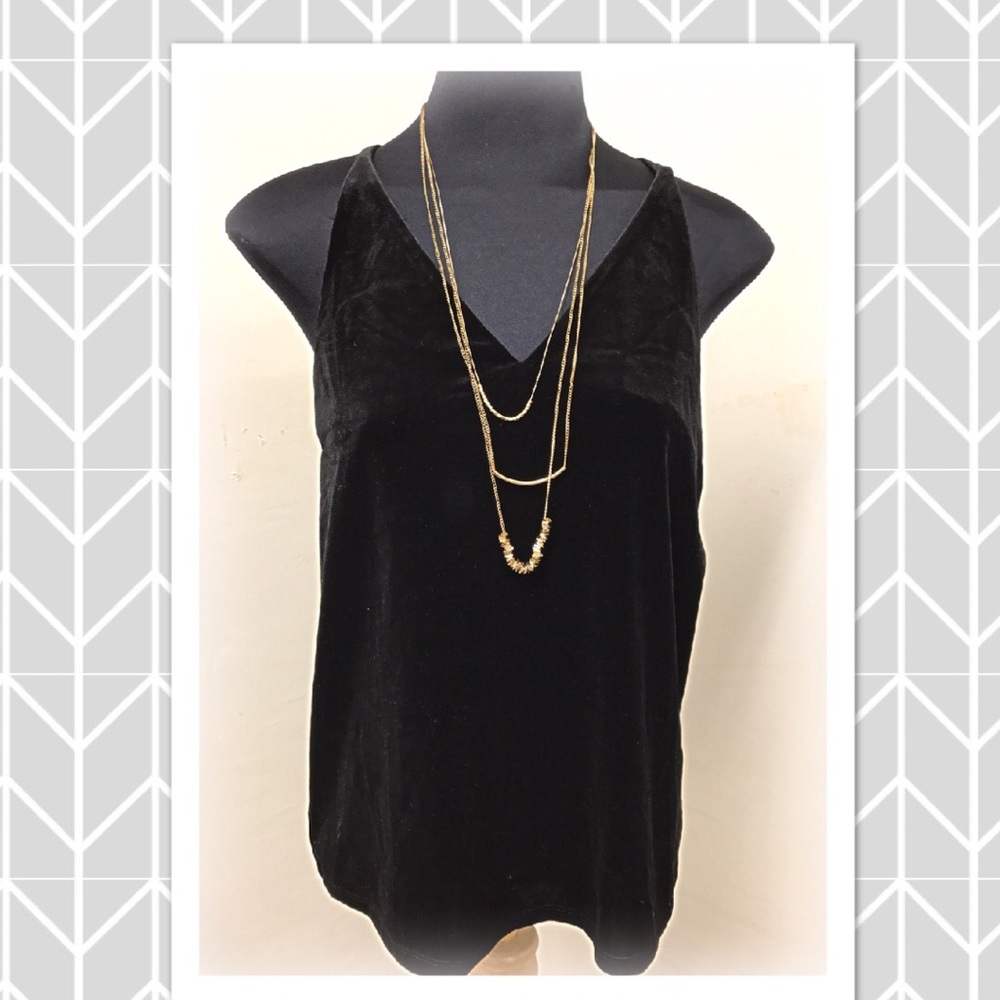 Beautiful H&M black velvet tank top